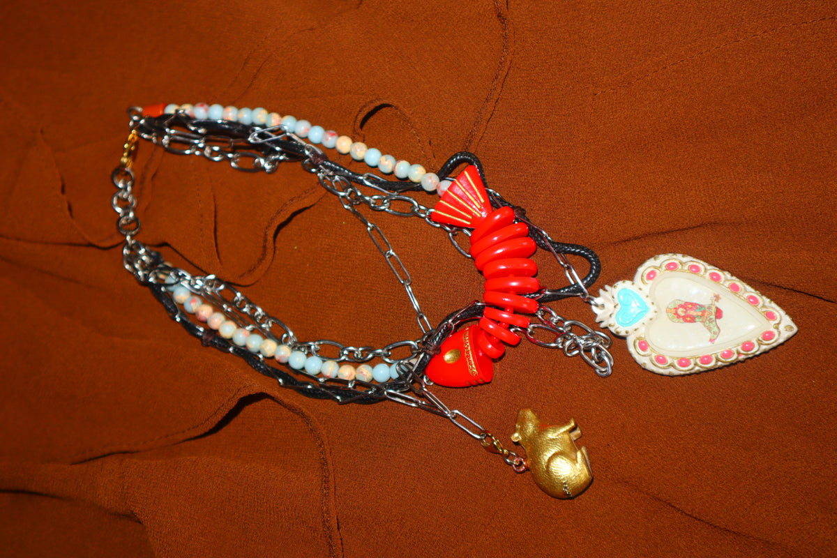 COLLAR EL PESCADO ROJO