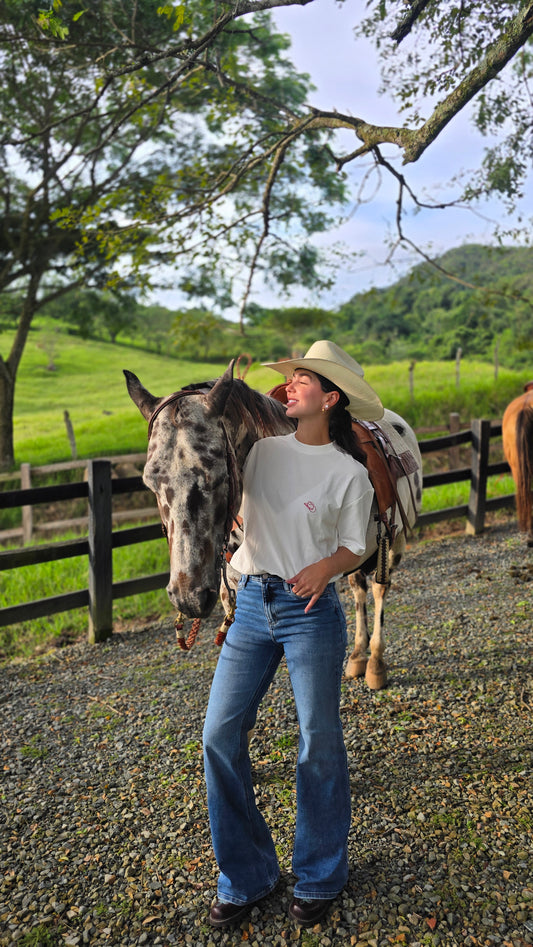 CAMISETA IVORY SOMBRERO FUCSIA