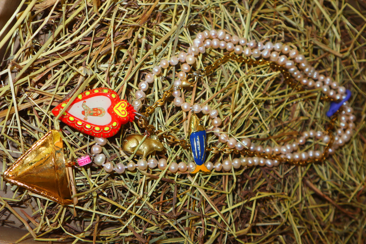 COLLAR AMULETOS