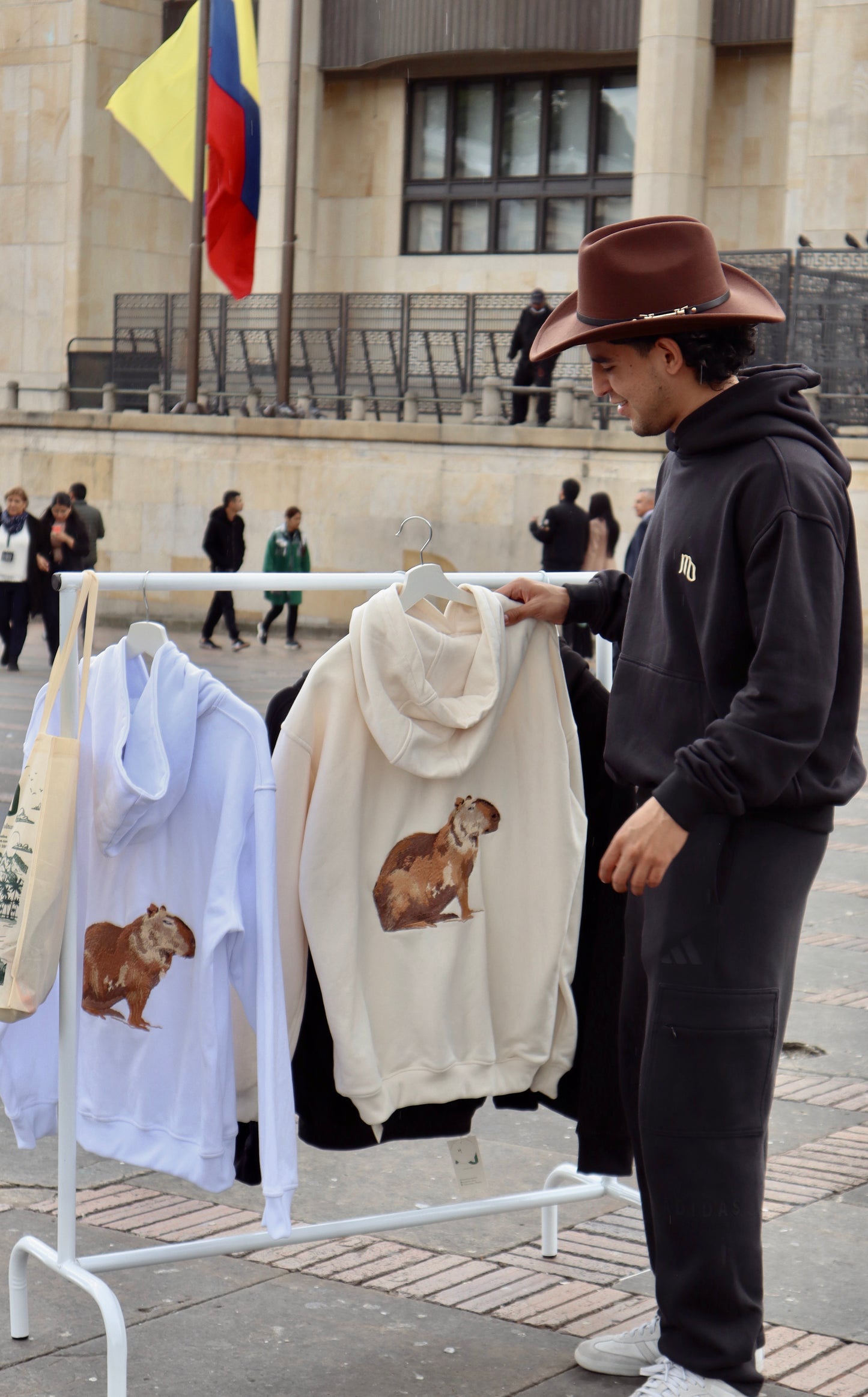 Hoodie Blanco Chiguiro