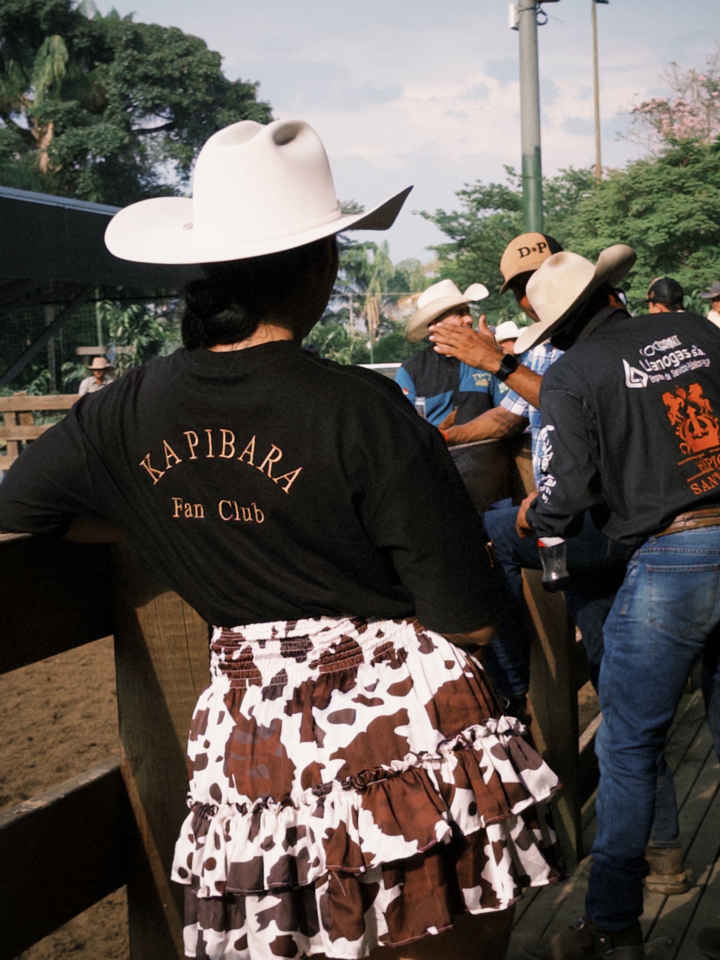 CAMISETA NEGRA FAN CLUB